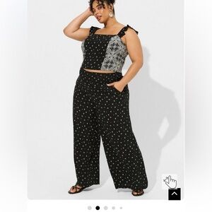 NWT Torrid Size 3 wide leg pants